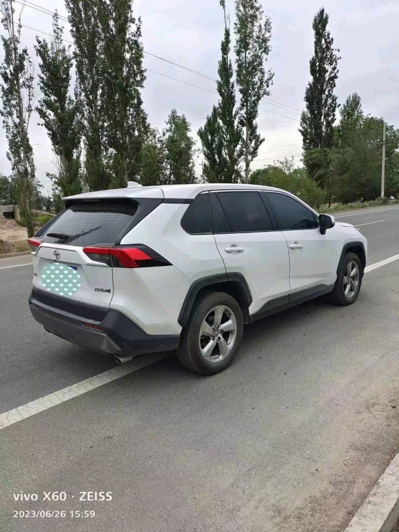邯郸23年丰田RAV43