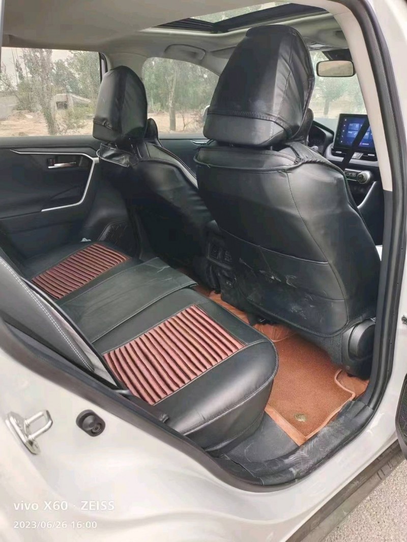 邯郸23年丰田RAV44