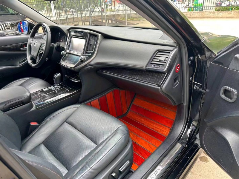 宜昌15年丰田皇冠7