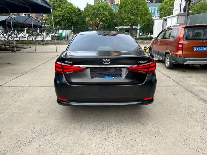 宜昌15年丰田皇冠9