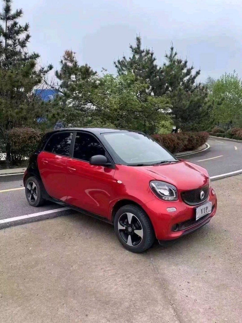 青岛18年奔驰smart3