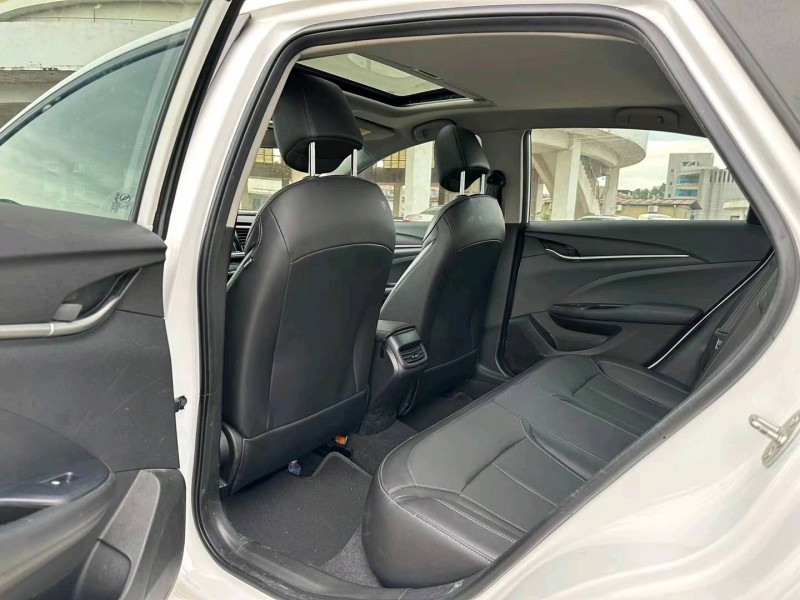 东莞22年别克英朗4