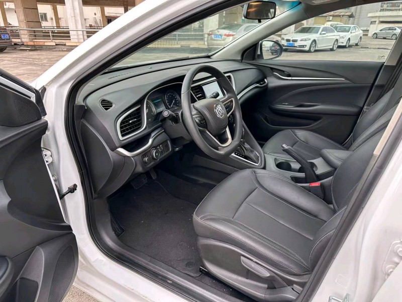 东莞22年别克英朗5