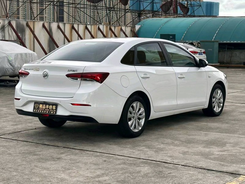 东莞22年别克英朗7