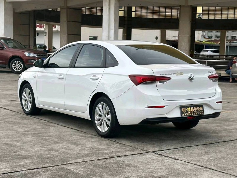 东莞22年别克英朗8