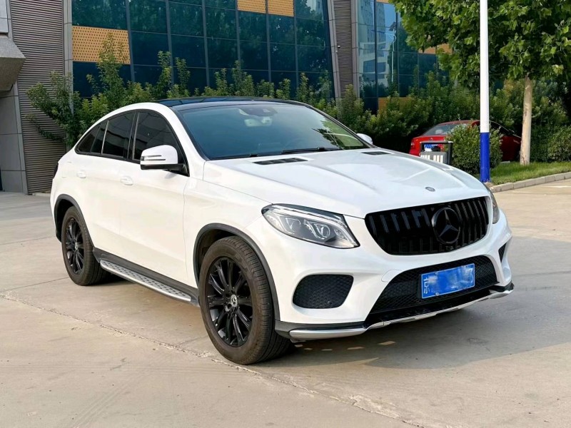 北京17年奔驰GLE3