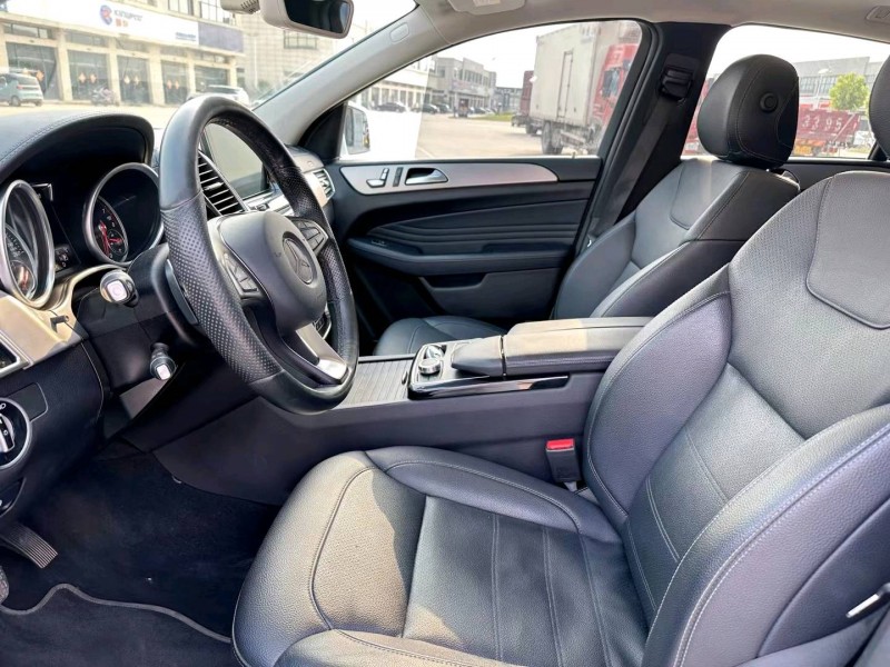 北京17年奔驰GLE5