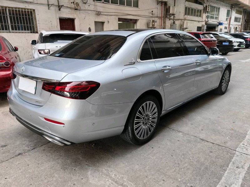 广州22年奔驰E8