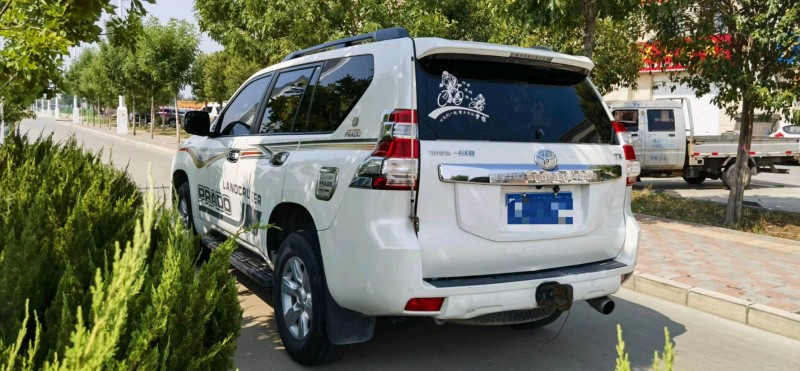 保定15年丰田普拉多9