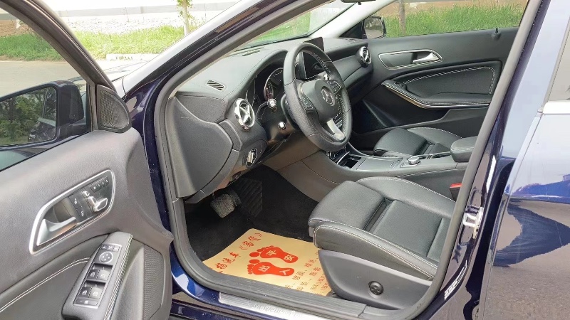 徐州19年奔驰GLA5