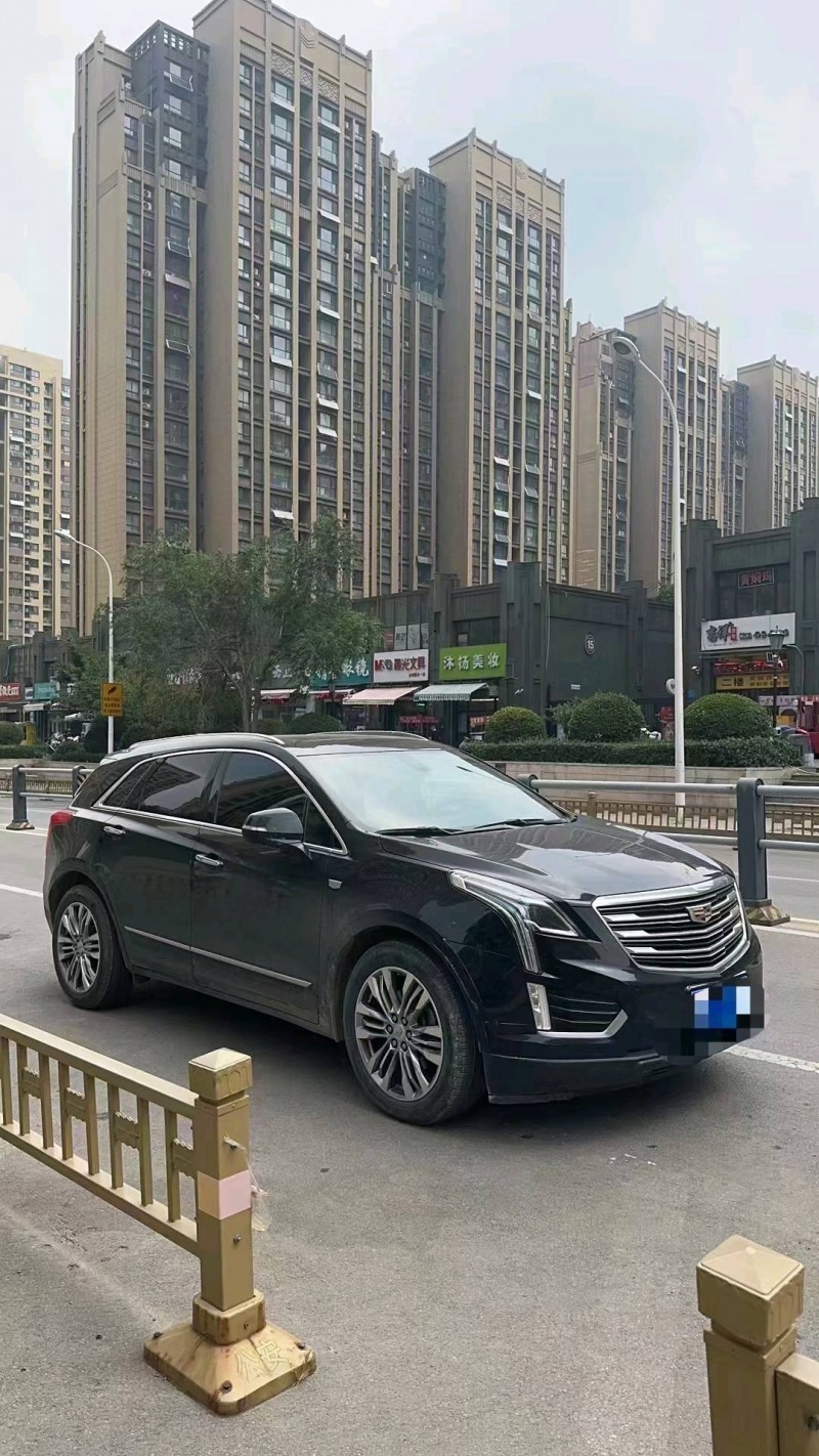 枣庄17年凯迪拉克XT52