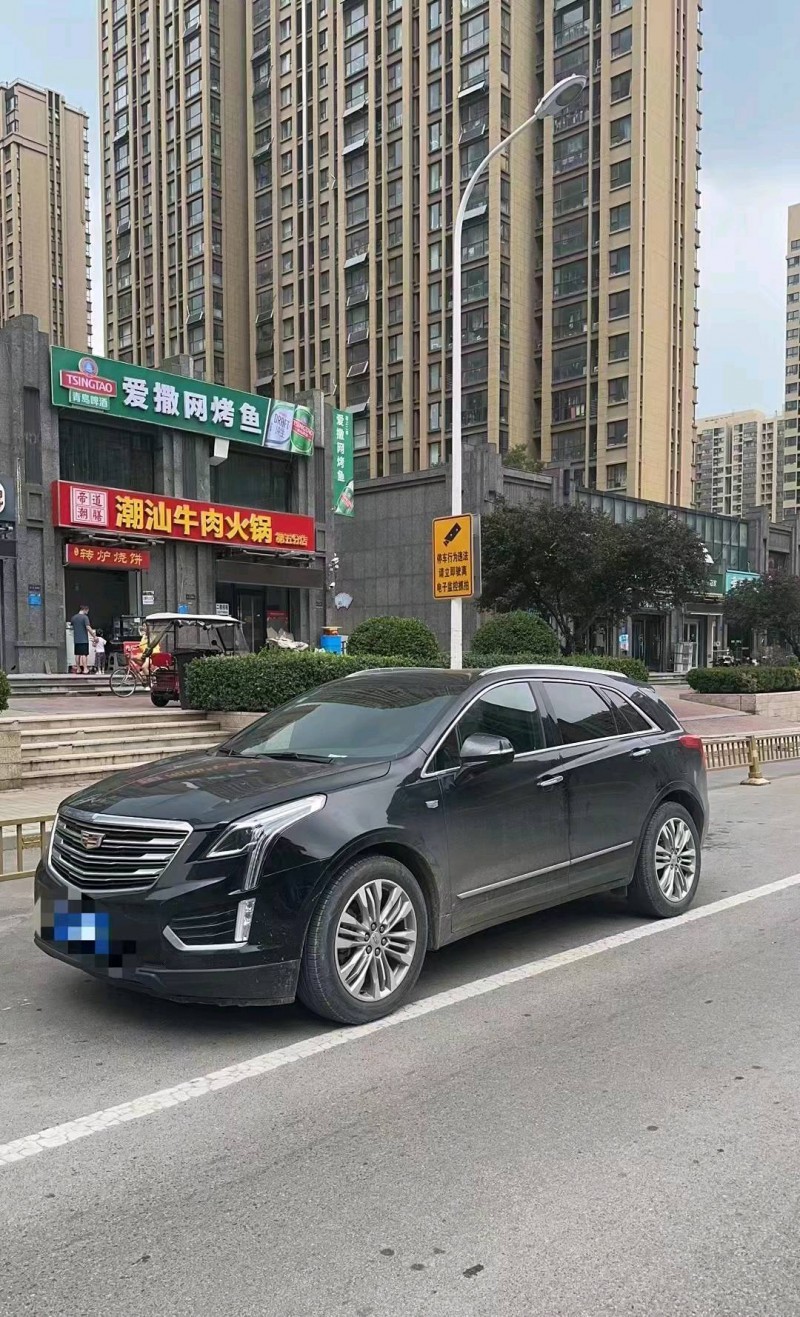 枣庄17年凯迪拉克XT54