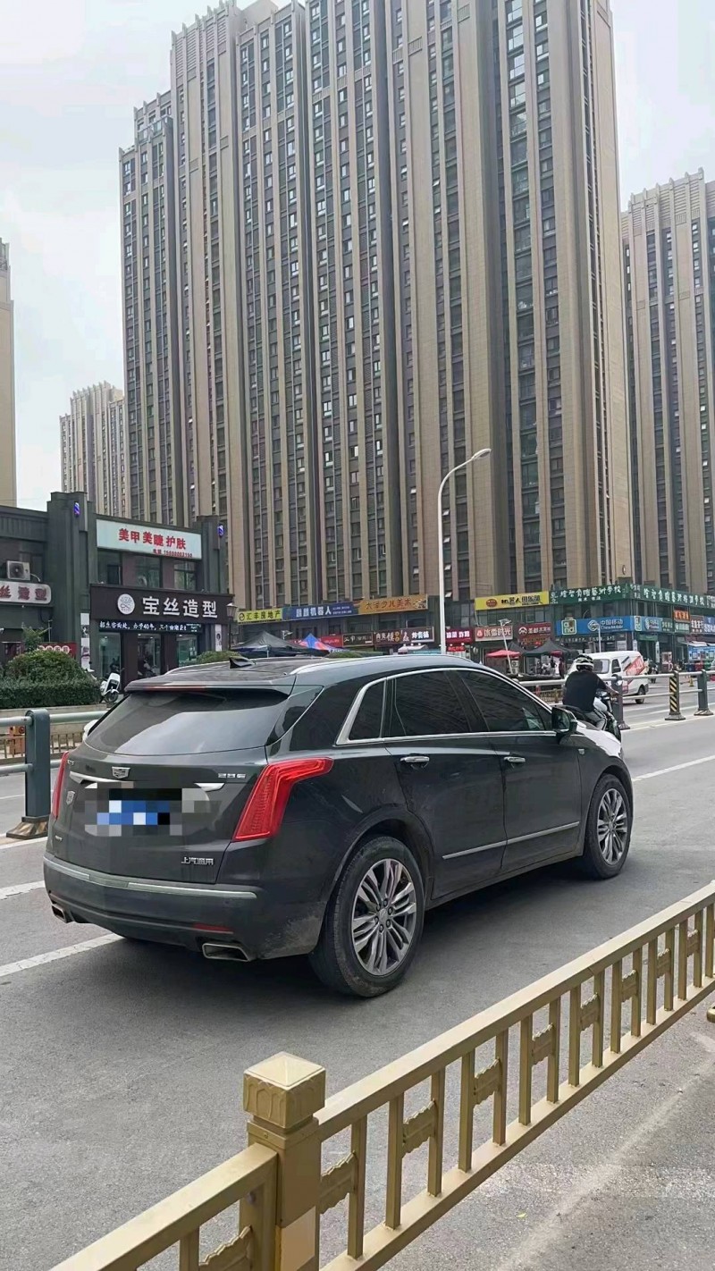枣庄17年凯迪拉克XT58