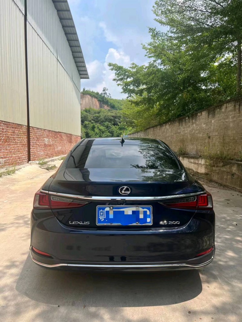 广州19年雷克萨斯ES9