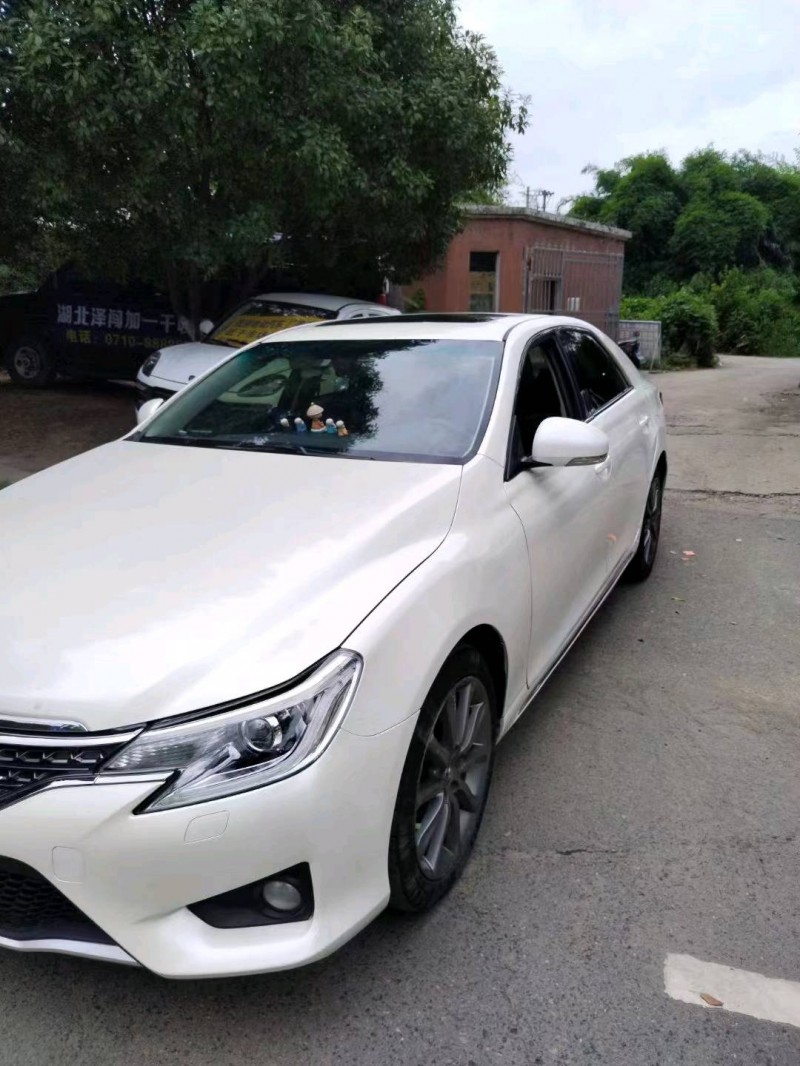 宜昌16年丰田锐志4