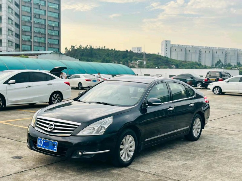 东莞10年日产天籁3