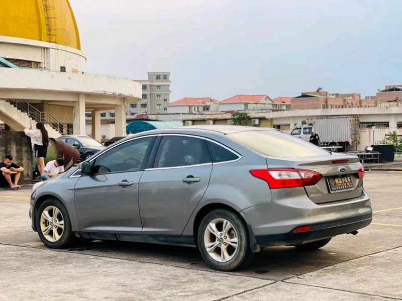 东莞12年福特福克斯8