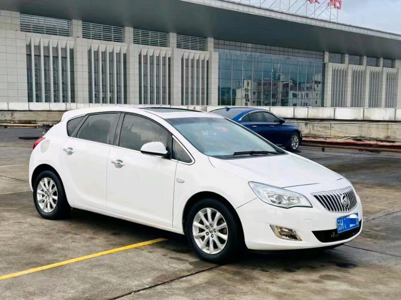 东莞13年别克英朗3