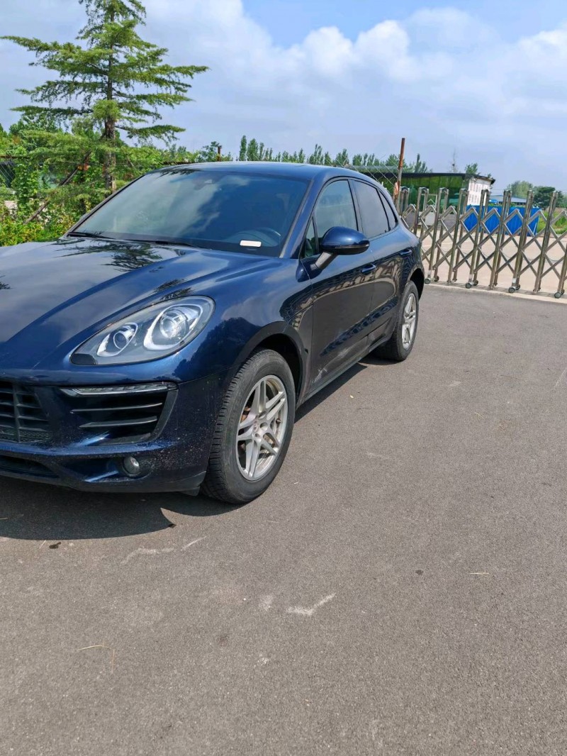 聊城17年保时捷Macan3