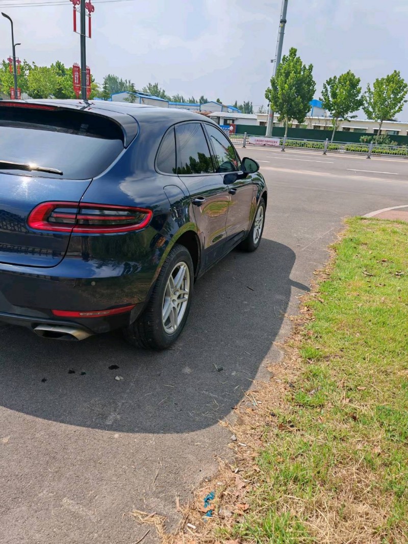 聊城17年保时捷Macan8