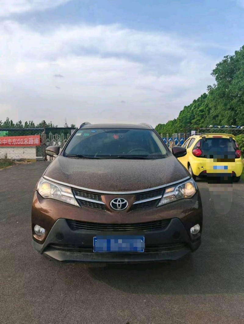 聊城15年丰田RAV4荣放1