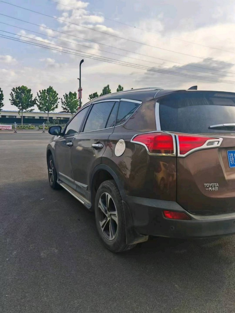聊城15年丰田RAV4荣放8