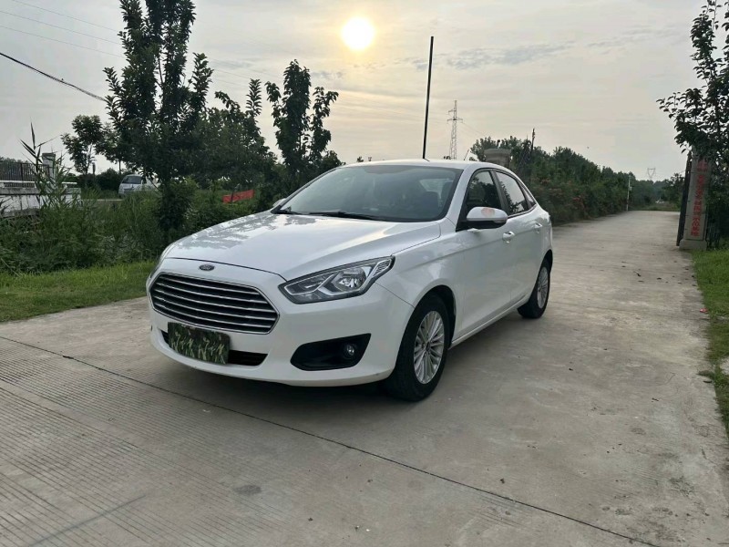 徐州17年福特福睿斯3