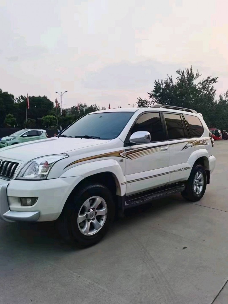 宜昌08年丰田普拉多2