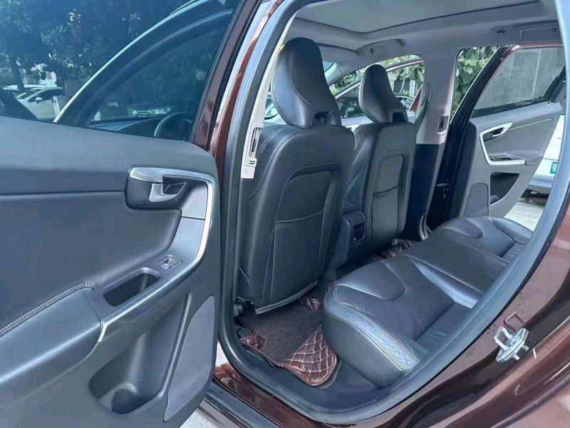 宜昌15年沃尔沃XC605