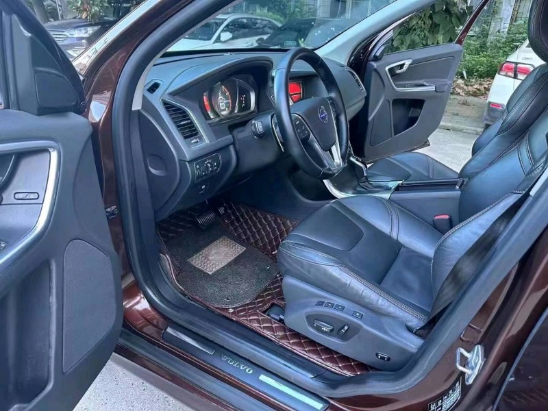 宜昌15年沃尔沃XC608