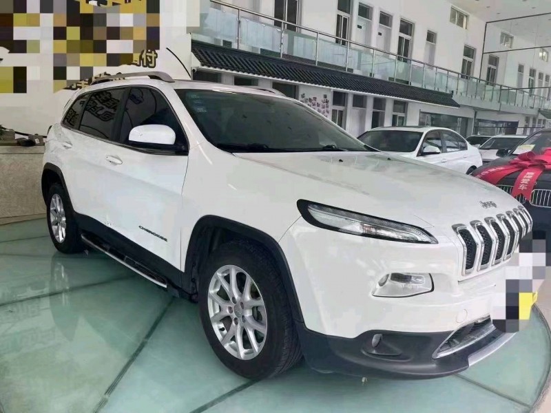 深圳17年Jeep自由光2