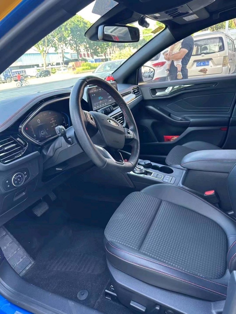 深圳21年福特福克斯3