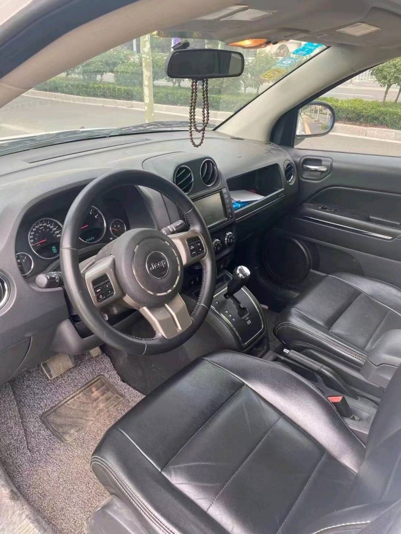 枣庄11年Jeep指南者6