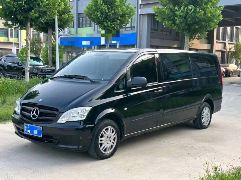 东营13年奔驰威霆3