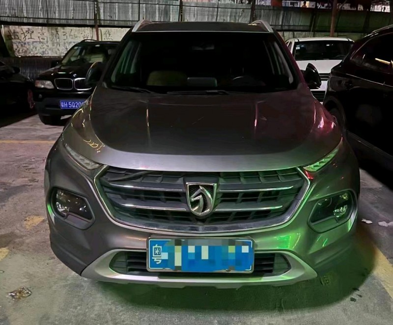 珠海17年寶駿5101