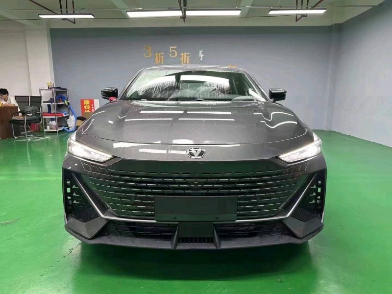 邯鄲23年長安汽車UNI-V1