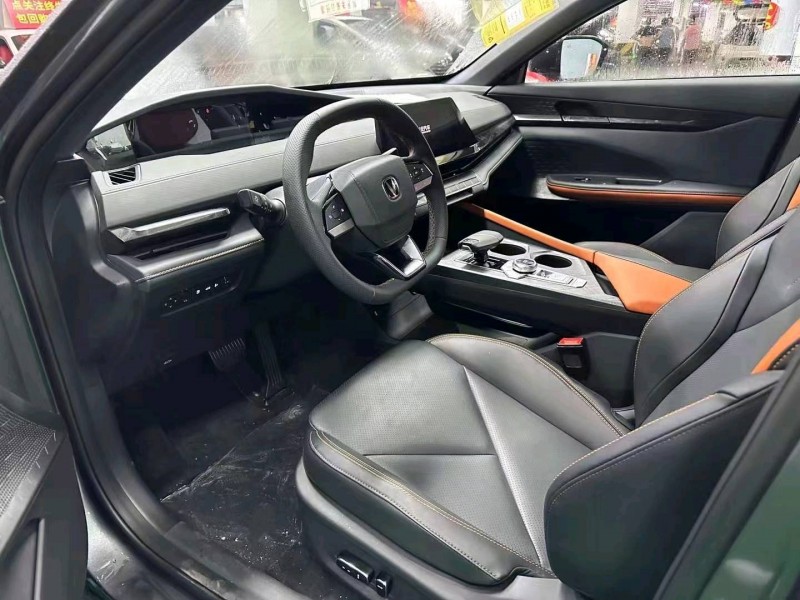 邯鄲23年長安汽車UNI-V6