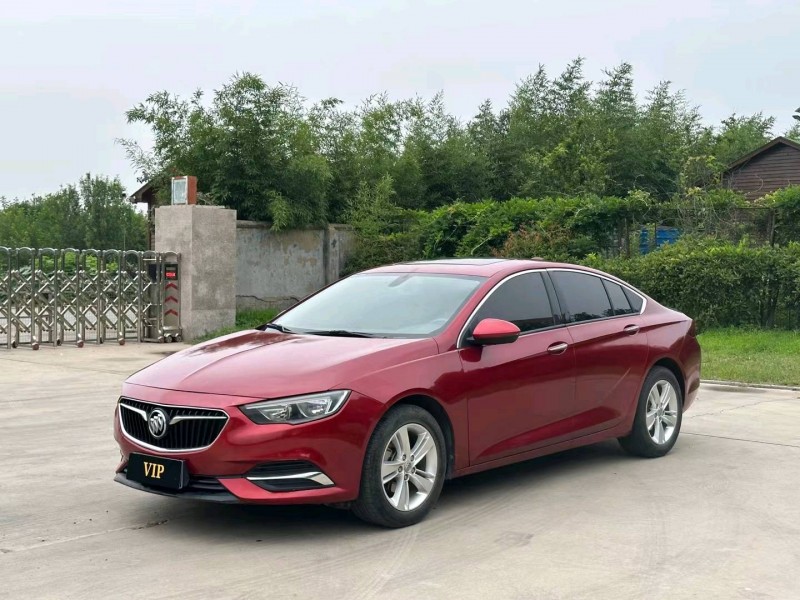 青岛18年别克君威2