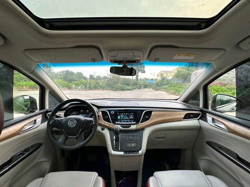 青岛18年别克GL86