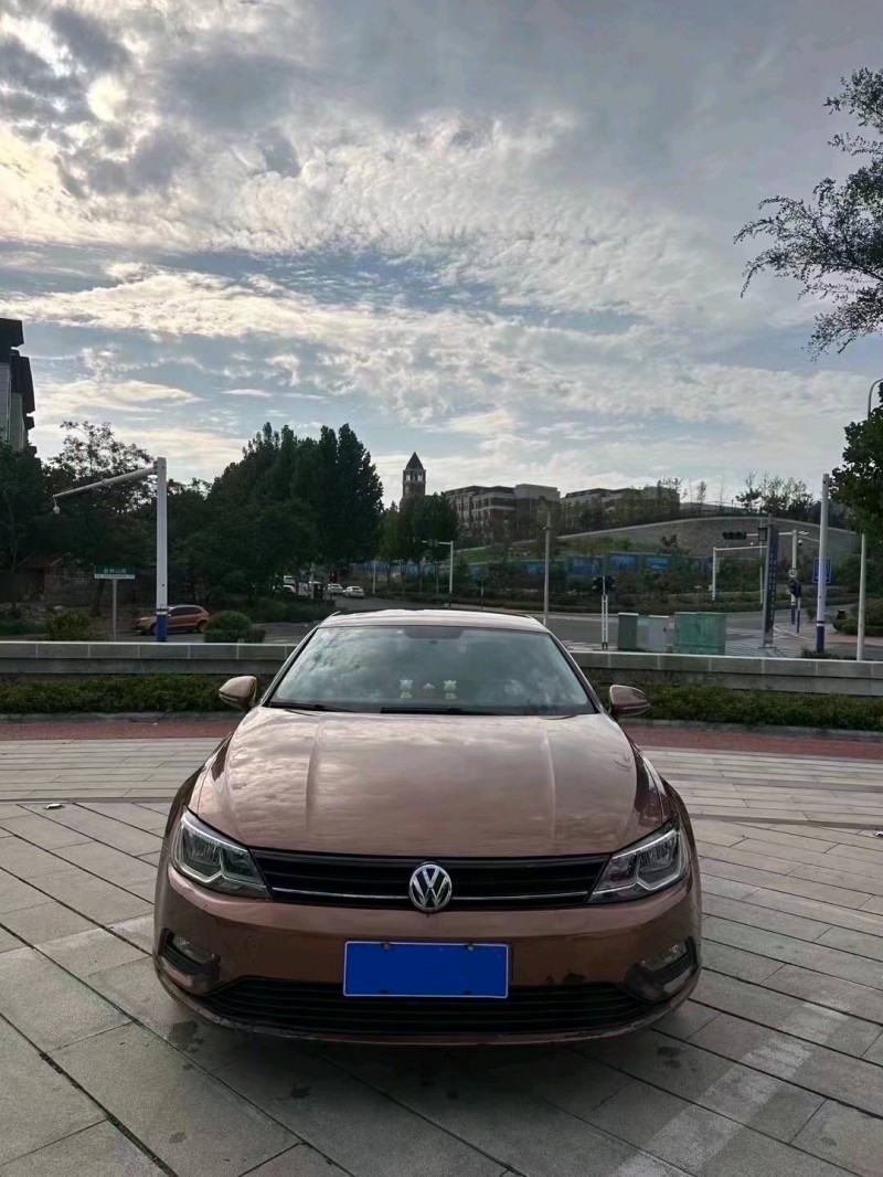 淄博17年大众凌渡1
