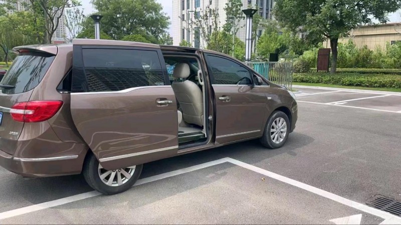 徐州19年别克GL87