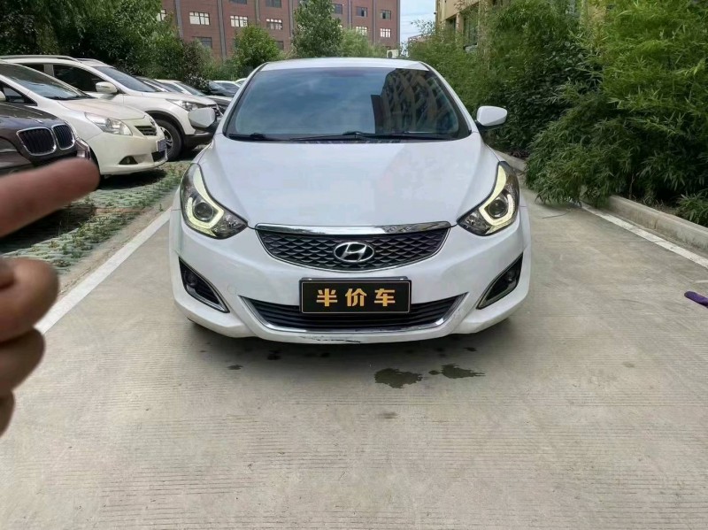 宜昌17年现代朗动1