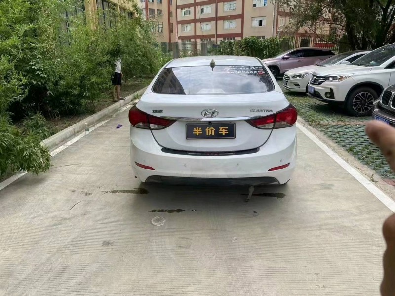 宜昌17年现代朗动4