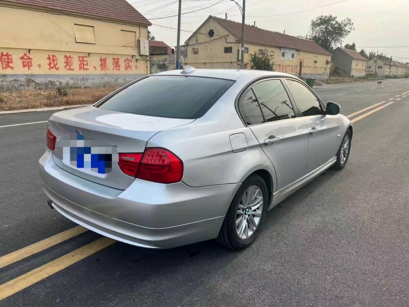 济南11年宝马3系7