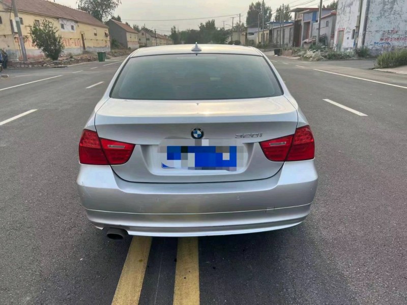 济南11年宝马3系9