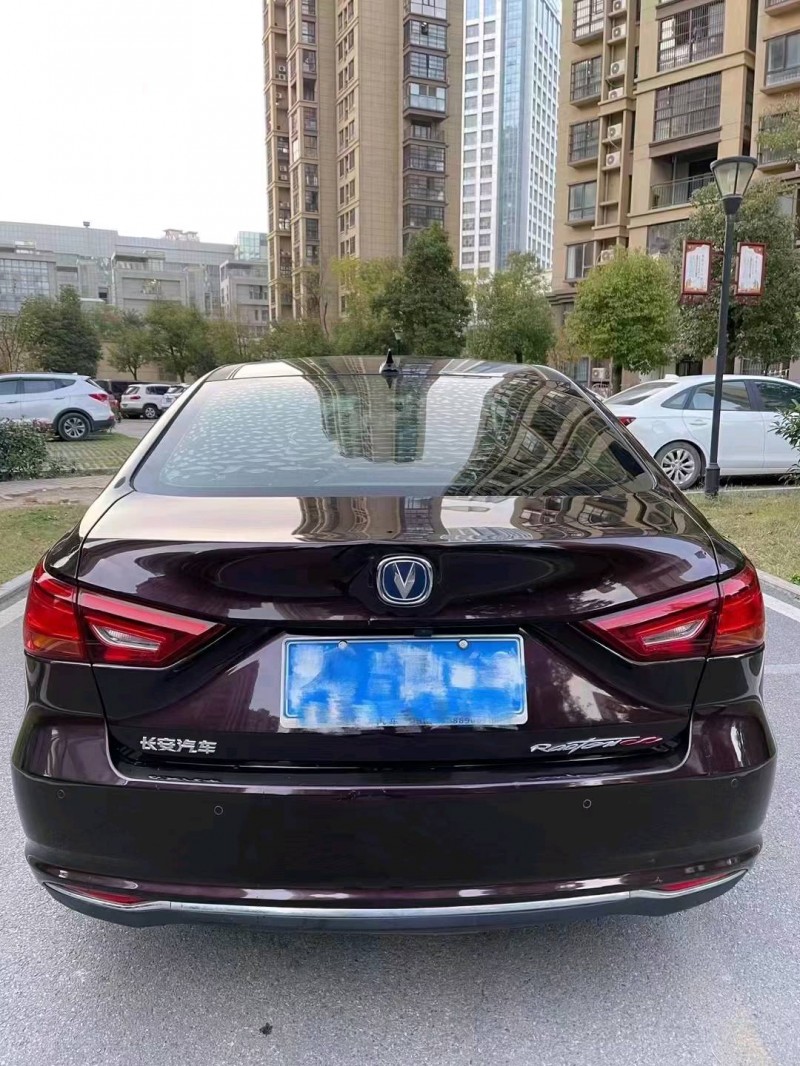淮南19年長安汽車睿騁CC4