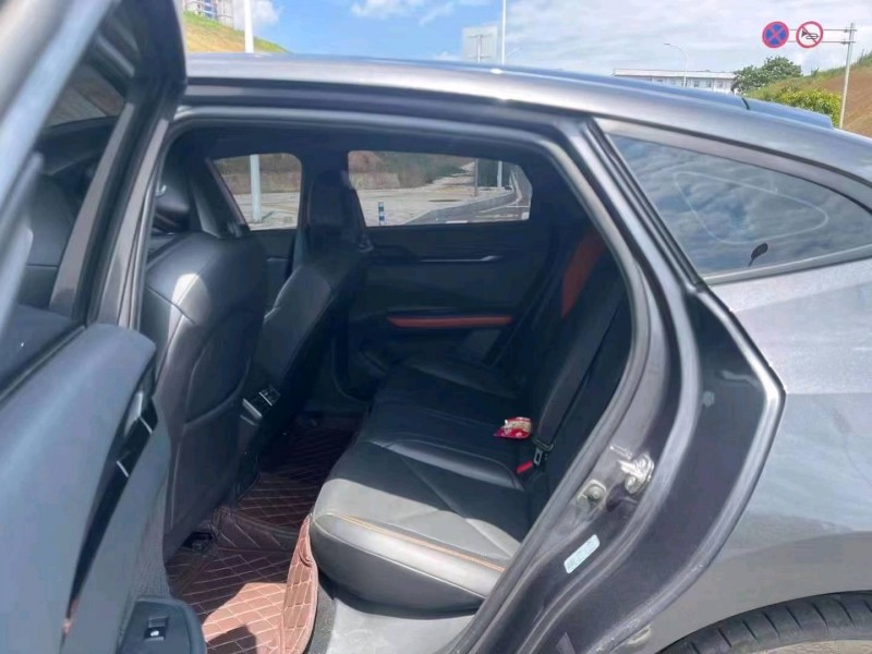 重慶23年長安汽車UNI-V7