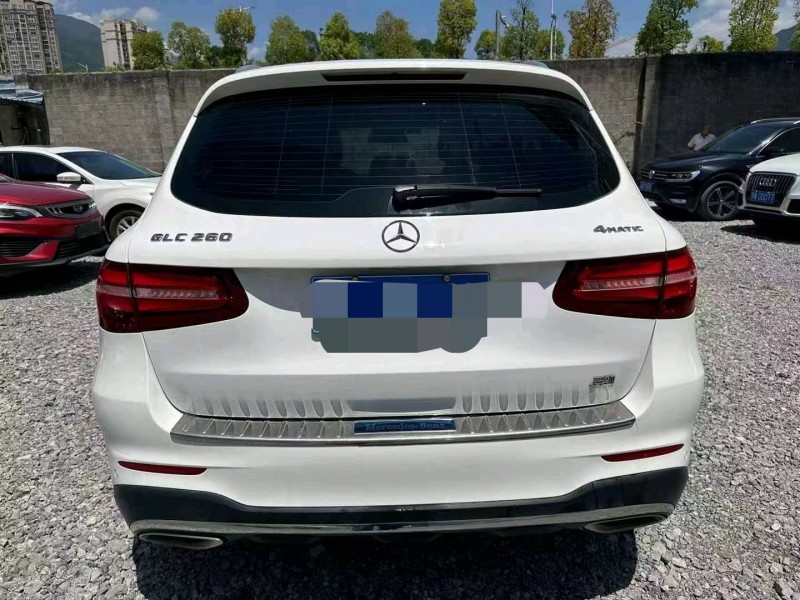 重庆17年奔驰GLC2