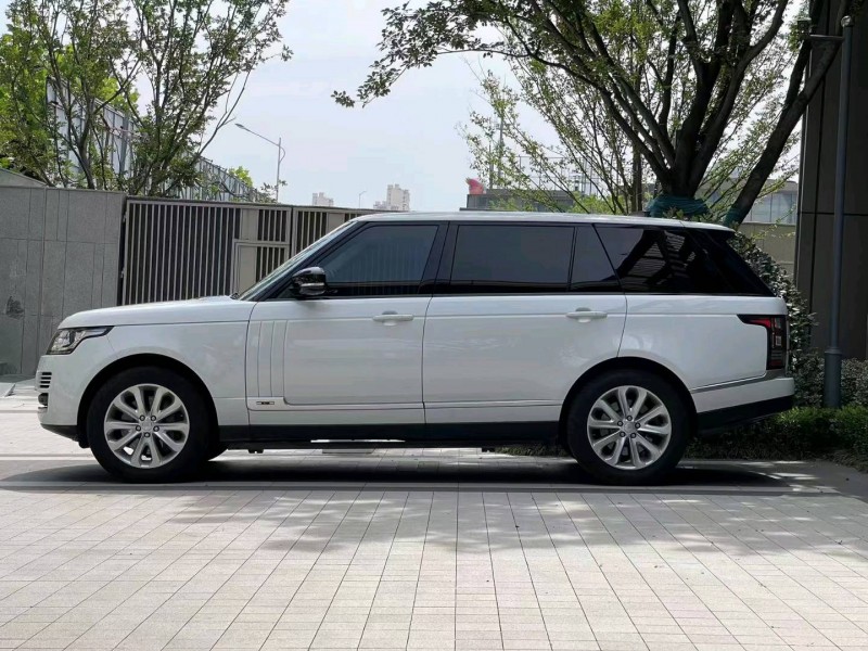 徐州17年路虎揽胜行政8