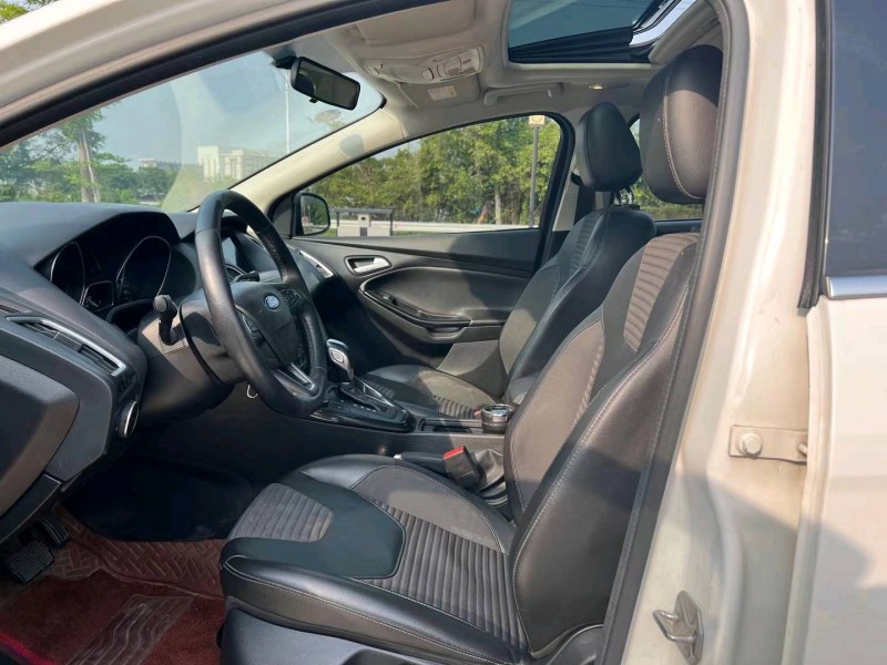 汕头17年福特福克斯4